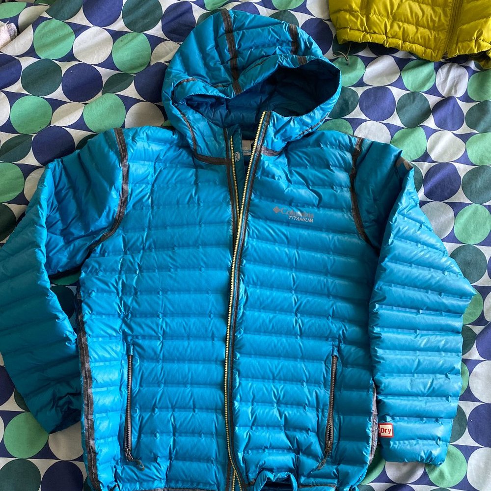 Columbia Titanium OUTDRY 700 Down Feather Hooded Jacket Men's Med. NEW